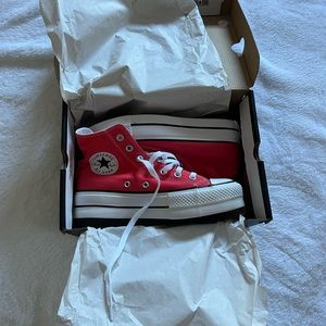 Ultra Red Platform Converse Women Size 6.5